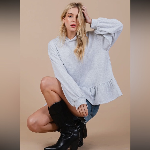 ShopEvelynne Tops - 20 Fabulous Solid Tiered Babydoll Fit Hoodie